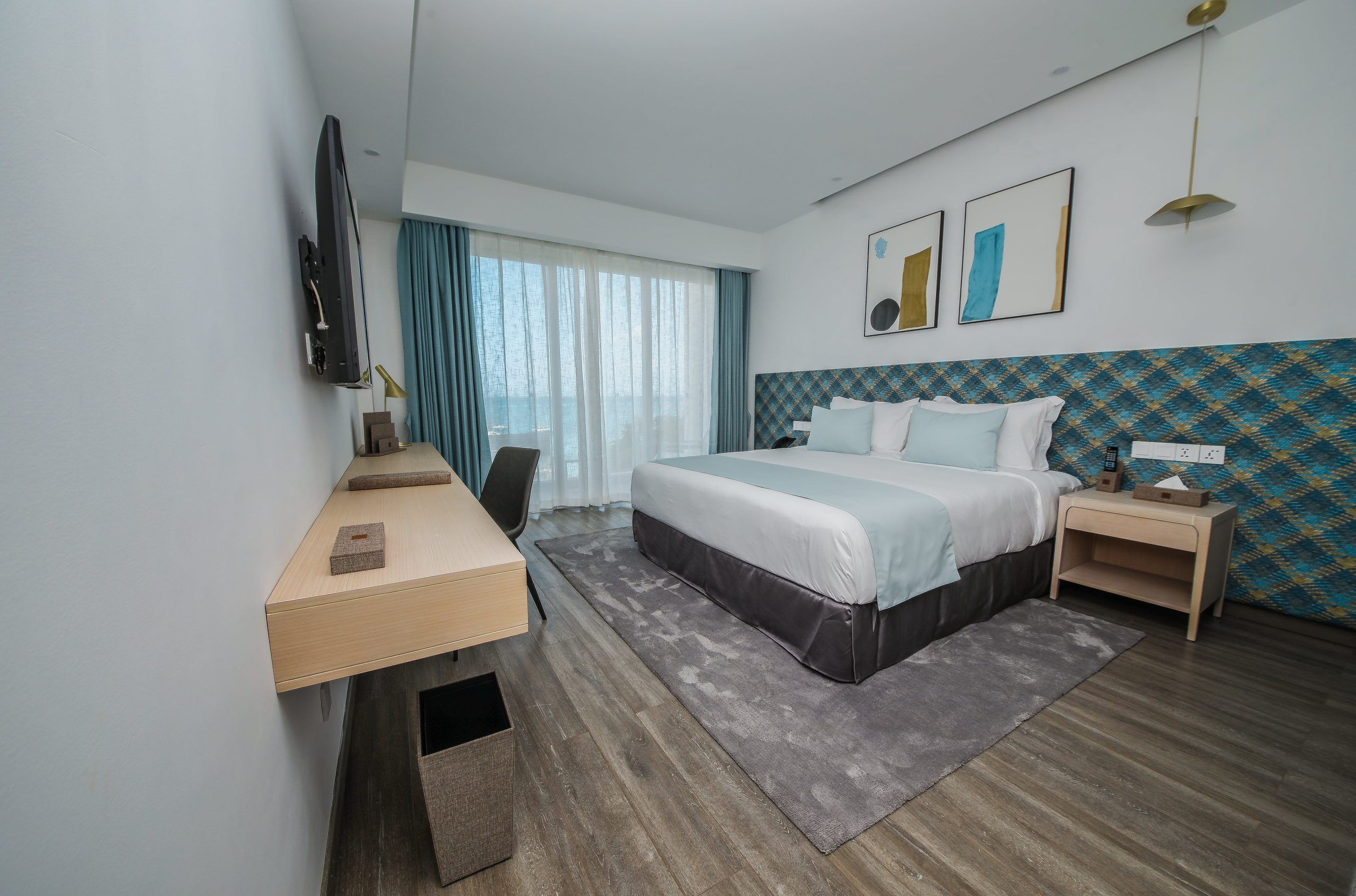 DELUXE DOUBLE AND TWIN ROOMS-1